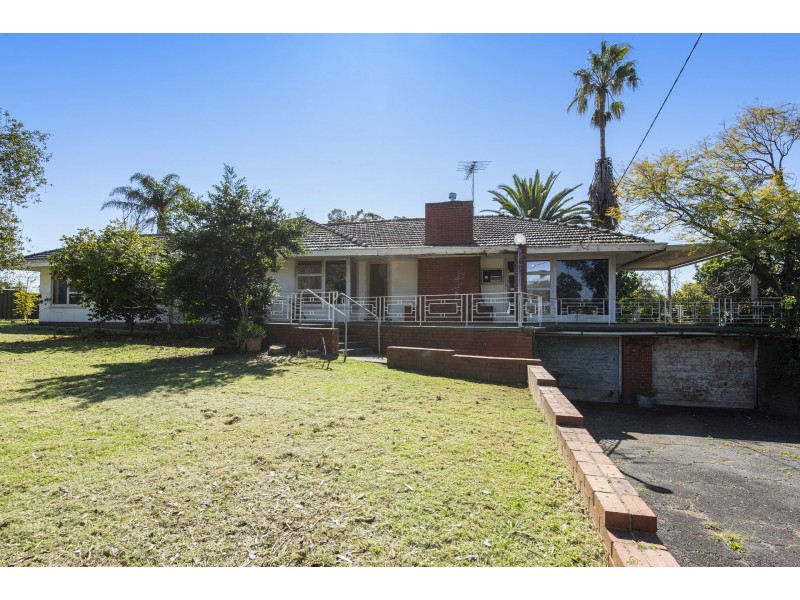 12 Recreation Road, Kalamunda WA 6076