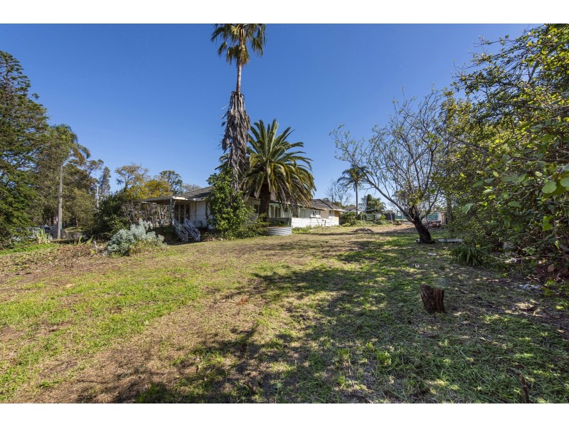 12 Recreation Road, Kalamunda WA 6076