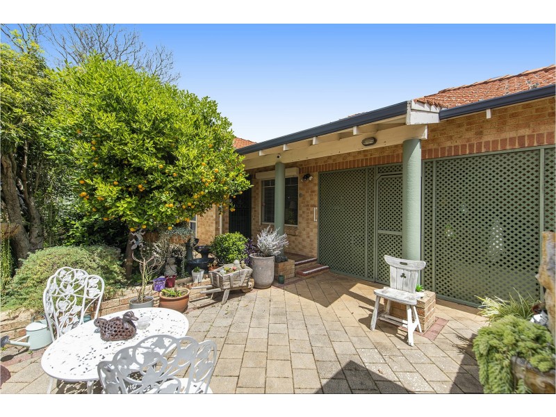 1/18 Canning Road, Kalamunda WA 6076