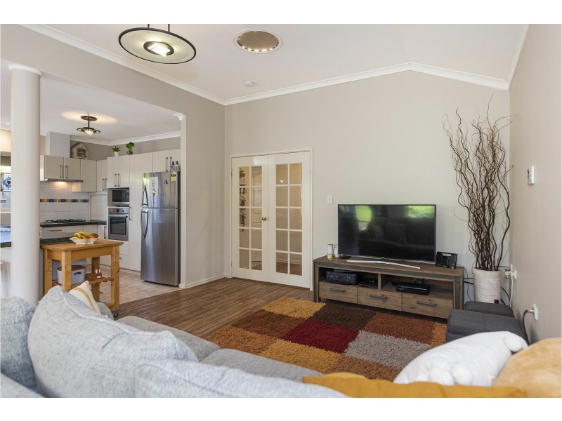 1/18 Canning Road, Kalamunda WA 6076