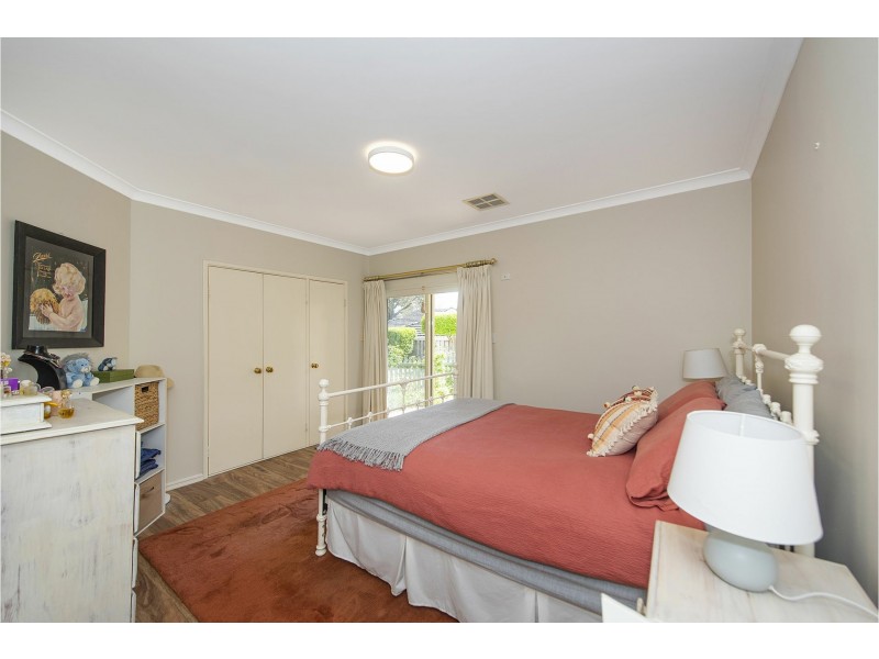 1/18 Canning Road, Kalamunda WA 6076