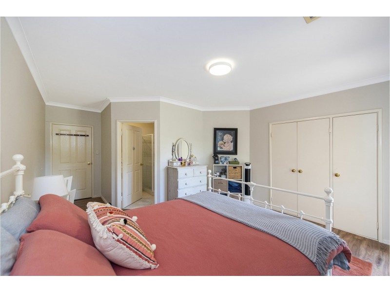 1/18 Canning Road, Kalamunda WA 6076