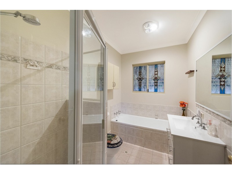 1/18 Canning Road, Kalamunda WA 6076