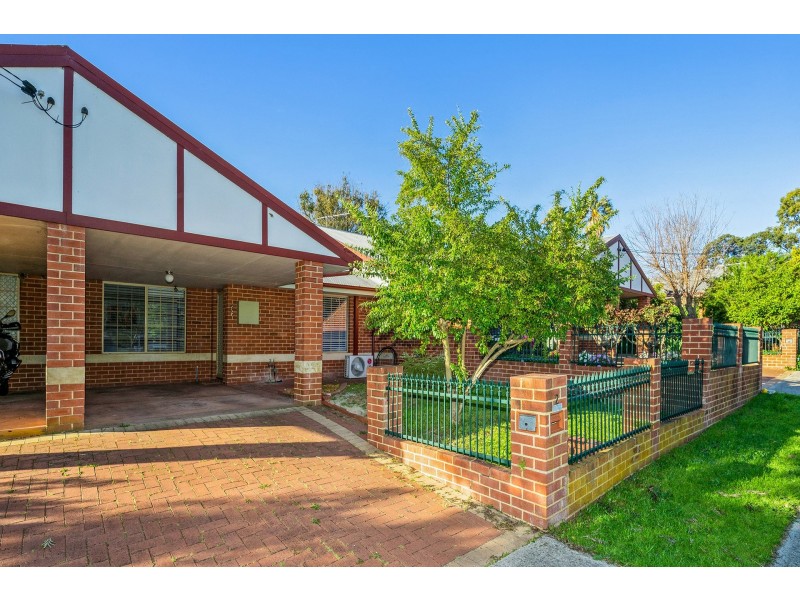 2/96 Helena Street, Guildford WA 6055