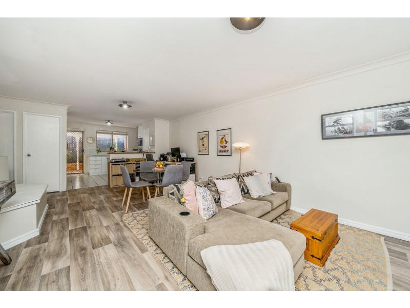 2/96 Helena Street, Guildford WA 6055