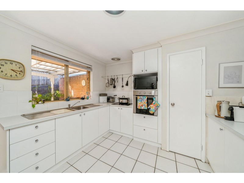 2/96 Helena Street, Guildford WA 6055