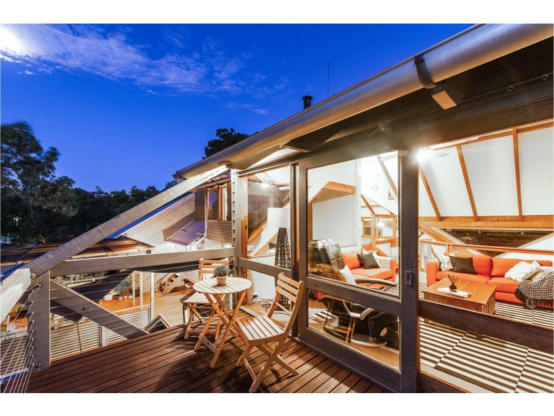 27 Gray Road, Gooseberry Hill WA 6076