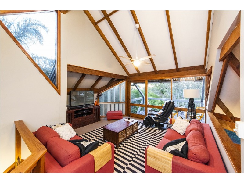 27 Gray Road, Gooseberry Hill WA 6076