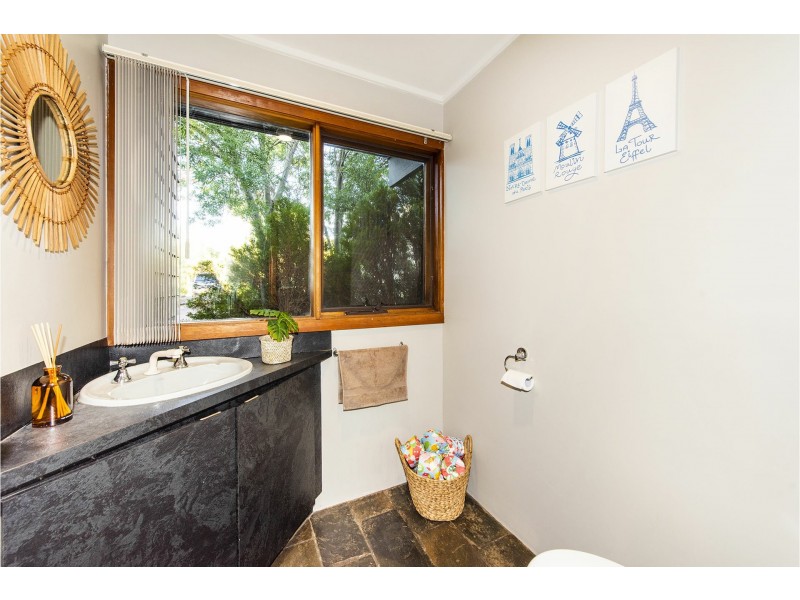 27 Gray Road, Gooseberry Hill WA 6076