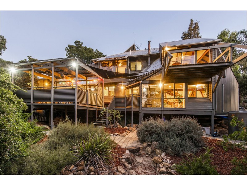 27 Gray Road, Gooseberry Hill WA 6076