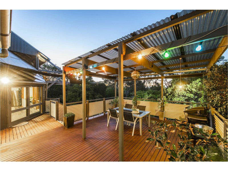 27 Gray Road, Gooseberry Hill WA 6076