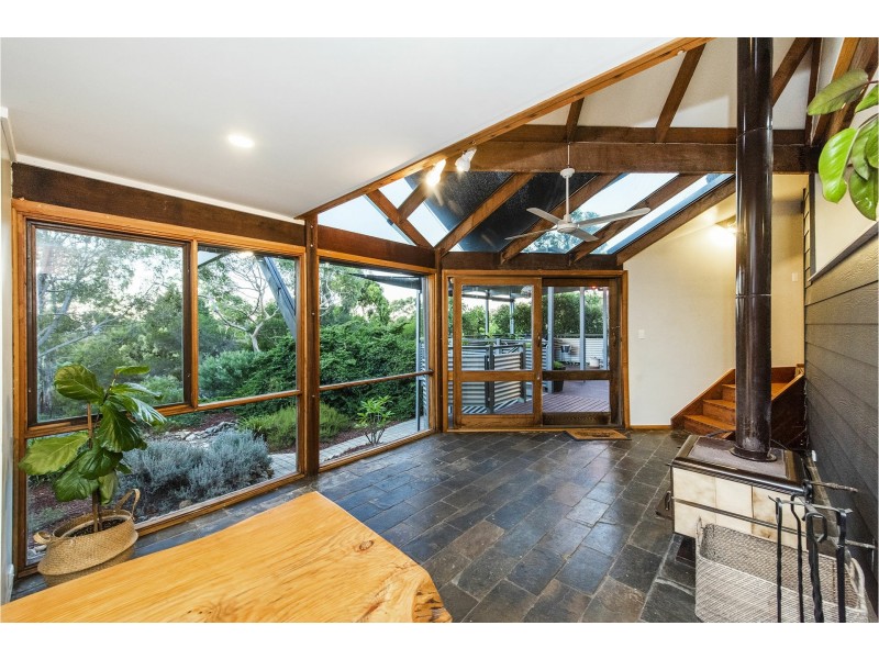 27 Gray Road, Gooseberry Hill WA 6076