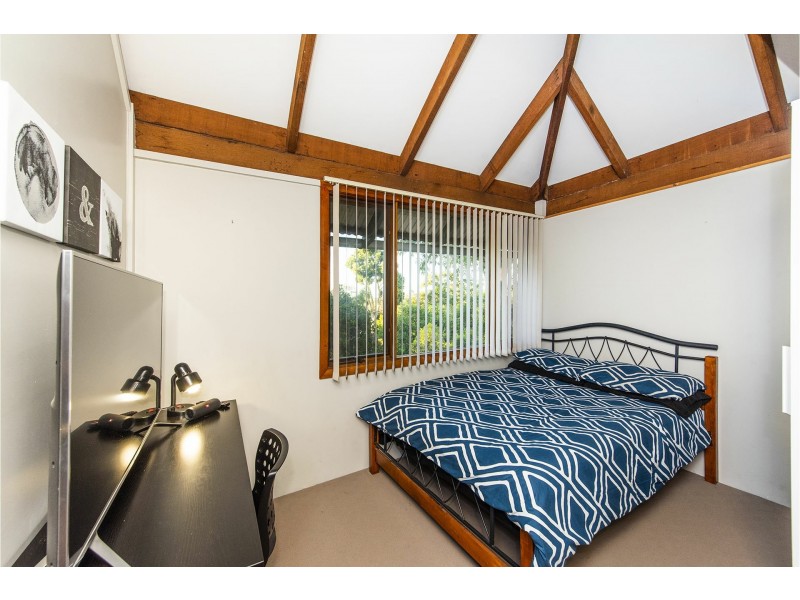 27 Gray Road, Gooseberry Hill WA 6076