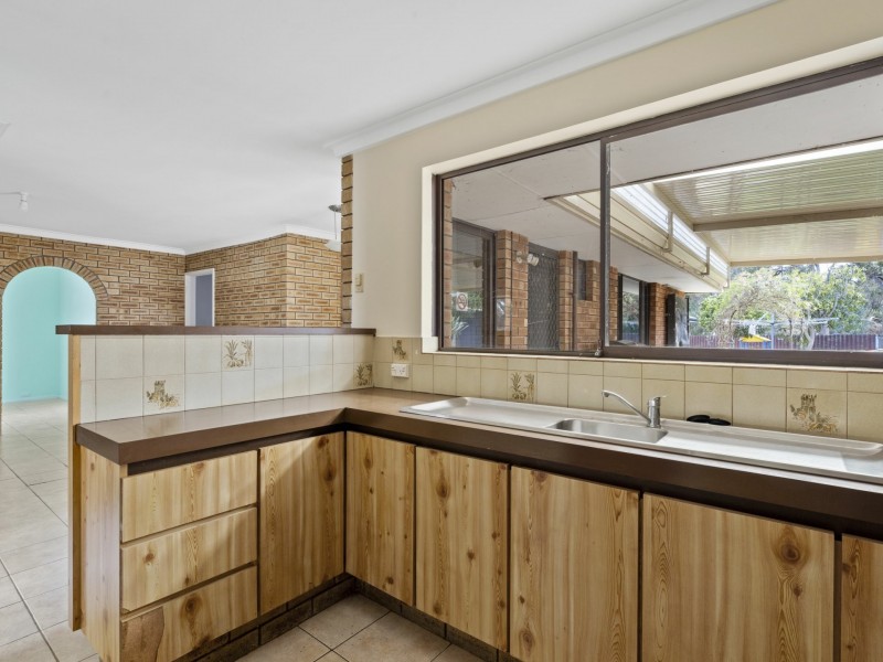 51 Moira Avenue, Forrestfield WA 6058