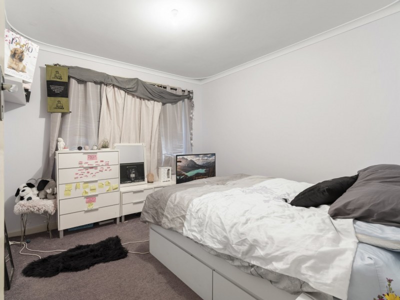 16 Pauline Avenue, Kalamunda WA 6076