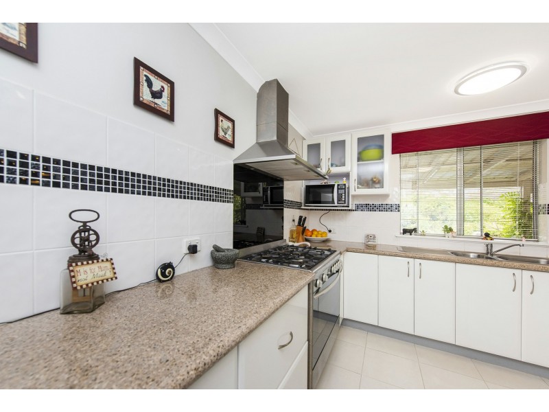 11 Scenic Drive, Maida Vale WA 6057