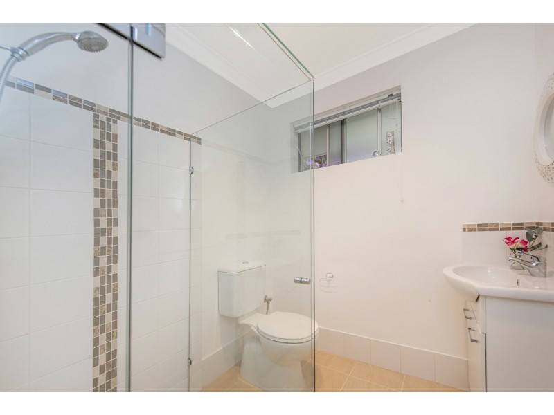 11 Scenic Drive, Maida Vale WA 6057