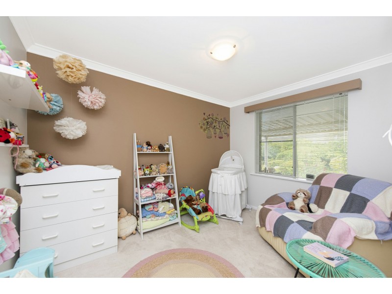 11 Scenic Drive, Maida Vale WA 6057