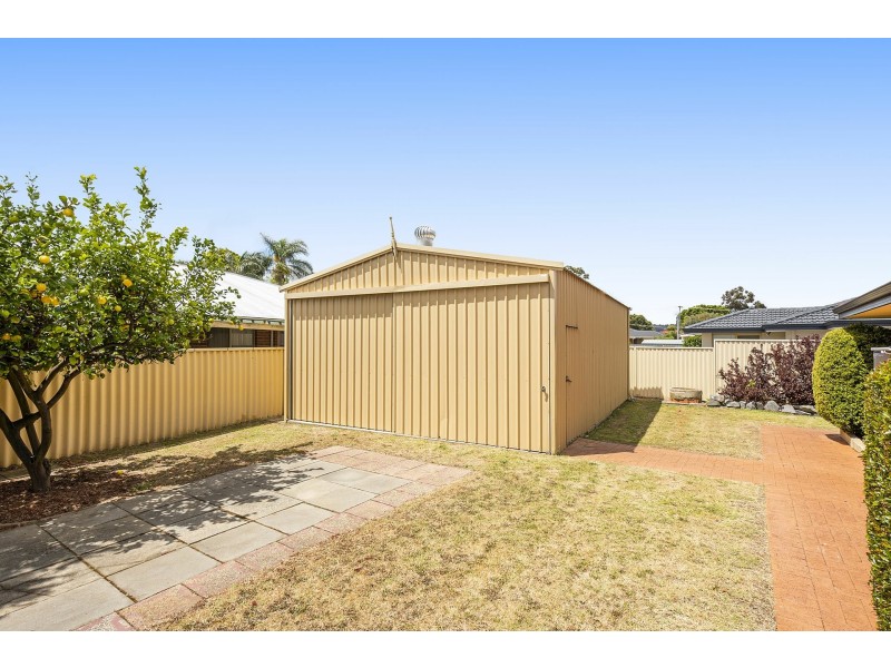 66 Golden Crescent, High Wycombe WA 6057