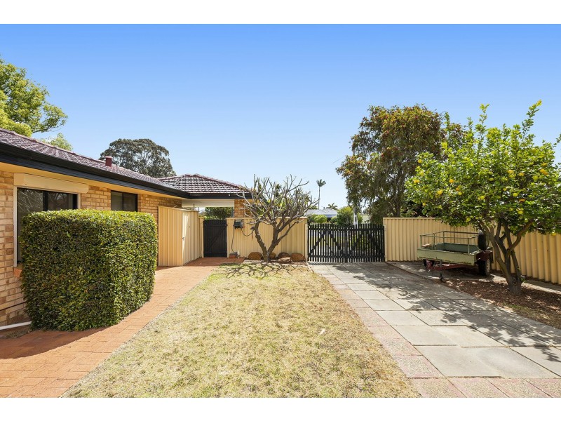 66 Golden Crescent, High Wycombe WA 6057