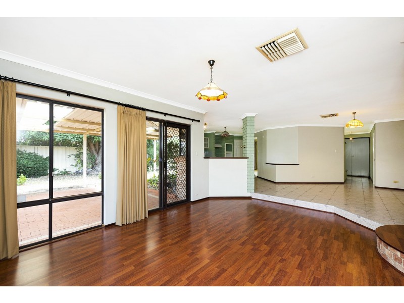 66 Golden Crescent, High Wycombe WA 6057