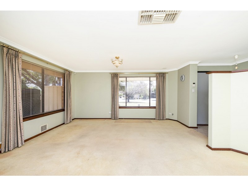 66 Golden Crescent, High Wycombe WA 6057