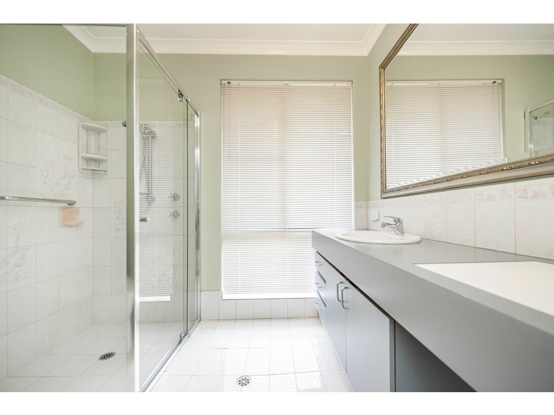 66 Golden Crescent, High Wycombe WA 6057