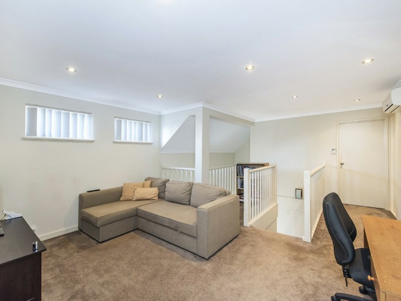 Unit 4/31 Mathoura Street, Midland WA 6056