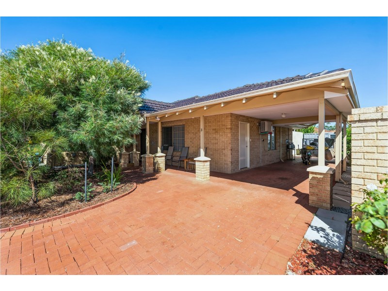 3/5 Brooks Street, Kalamunda WA 6076
