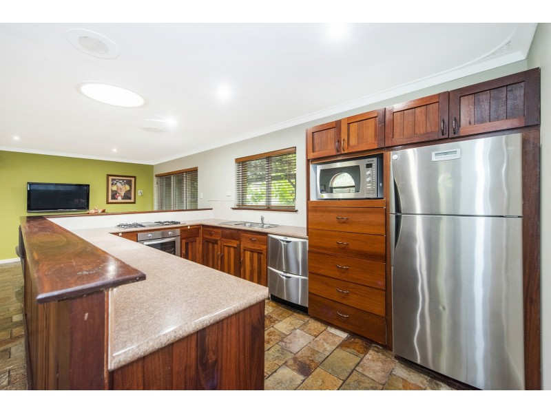 12 Crayden Road, Kalamunda WA 6076