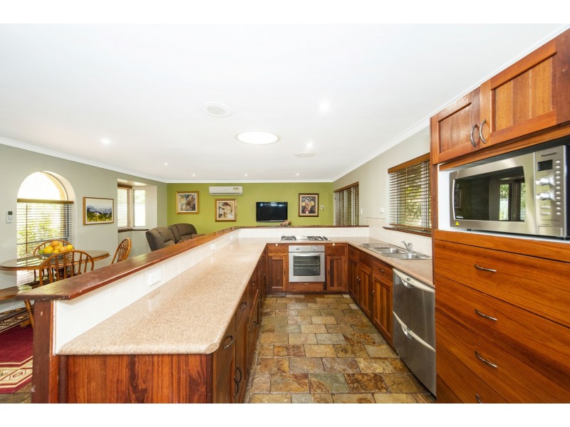 12 Crayden Road, Kalamunda WA 6076