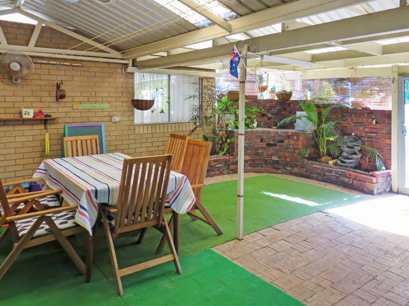 11 Bugendore Street, Maida Vale WA 6057