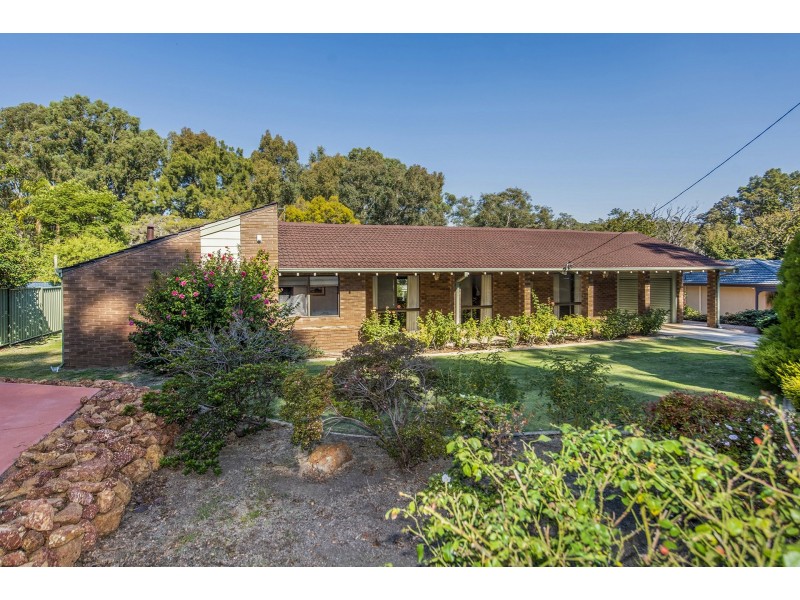 203 Orange Valley Road, Lesmurdie WA 6076