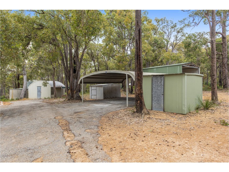 186 Mitchell Road, Bickley WA 6076