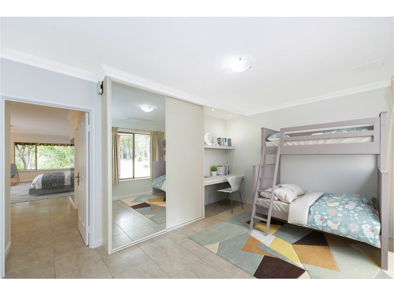 186 Mitchell Road, Bickley WA 6076