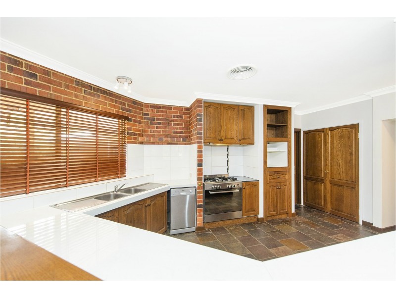 186 Mitchell Road, Bickley WA 6076