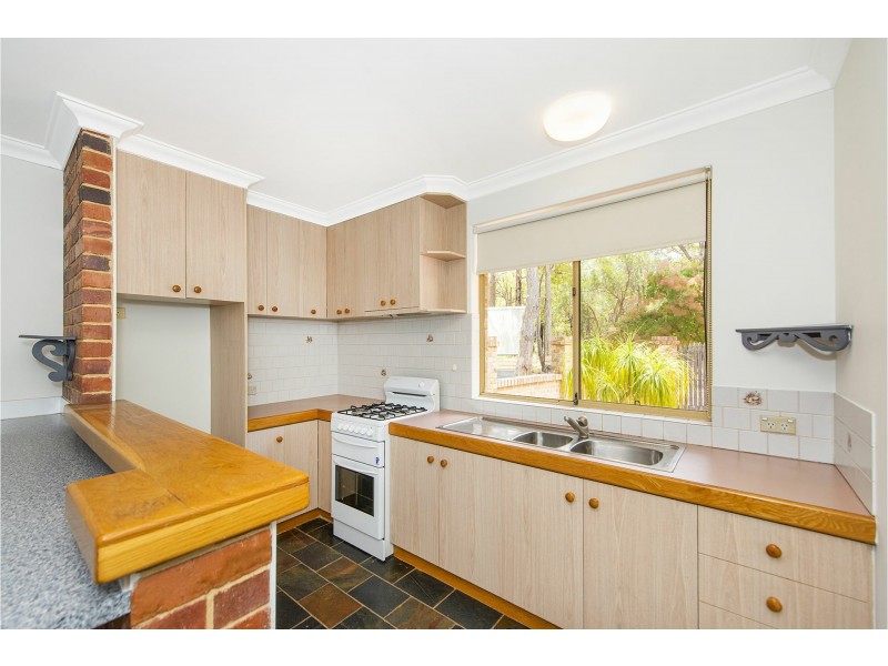 186 Mitchell Road, Bickley WA 6076