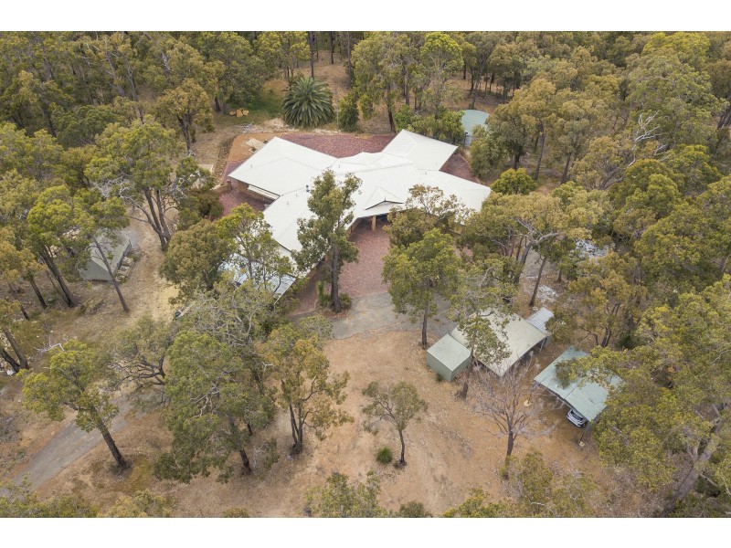 186 Mitchell Road, Bickley WA 6076