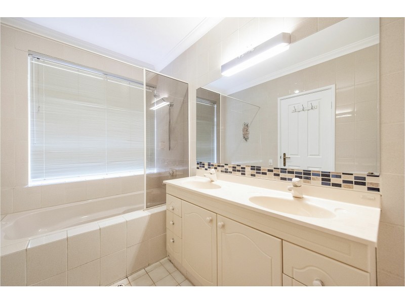 186 Mitchell Road, Bickley WA 6076