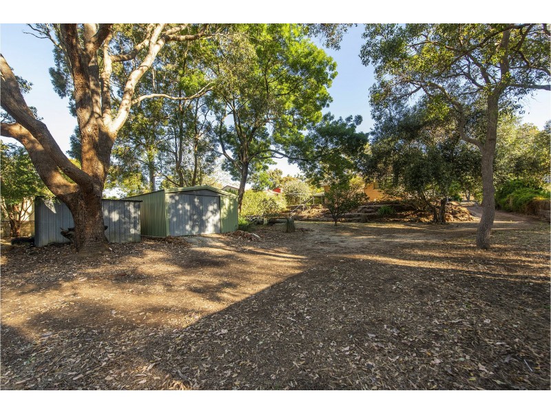 20 Bailey Road, Lesmurdie WA 6076