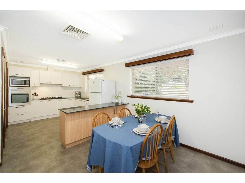 20 Bailey Road, Lesmurdie WA 6076