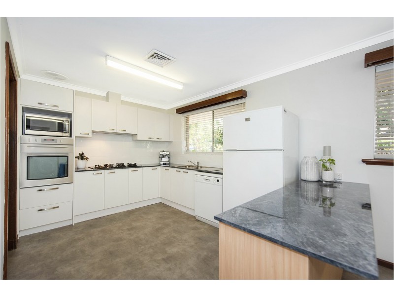 20 Bailey Road, Lesmurdie WA 6076