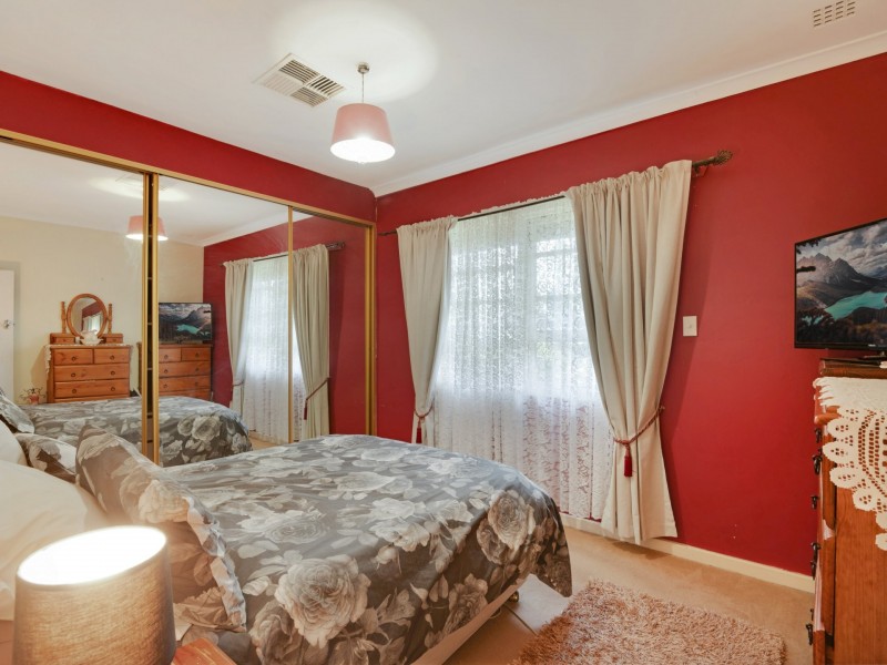 87 Sussex Road, Forrestfield WA 6058