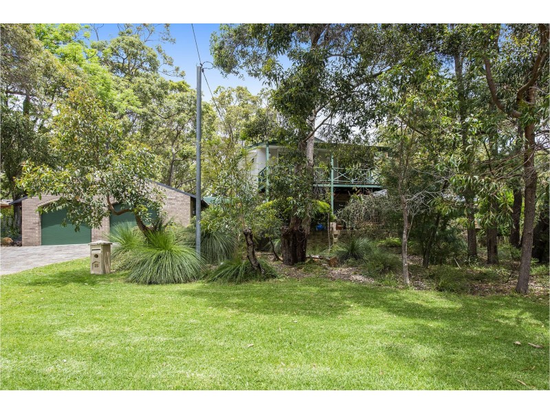 25 Nangkita Road, Lesmurdie WA 6076