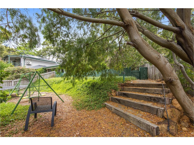 25 Nangkita Road, Lesmurdie WA 6076