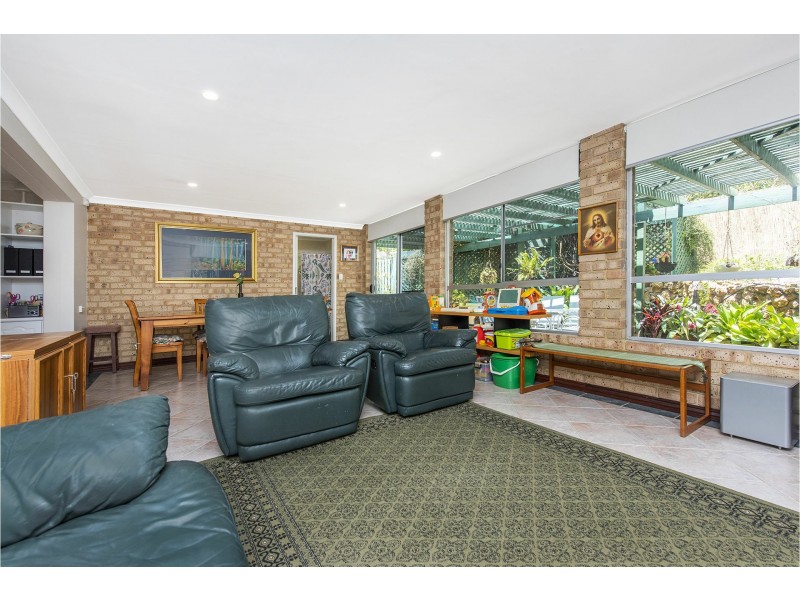 25 Nangkita Road, Lesmurdie WA 6076