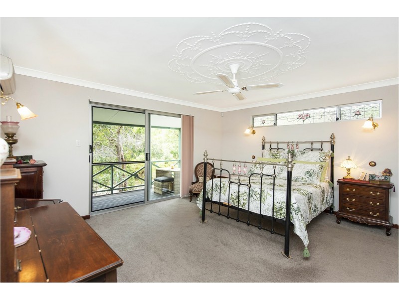 25 Nangkita Road, Lesmurdie WA 6076