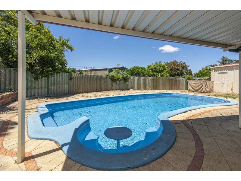 11 Agati Place, Forrestfield WA 6058