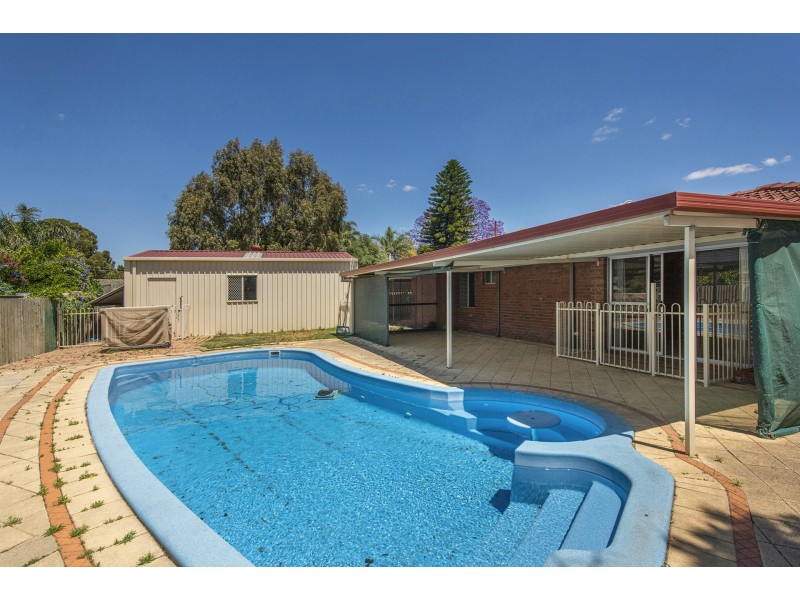 11 Agati Place, Forrestfield WA 6058