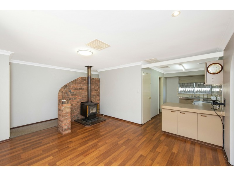 11 Agati Place, Forrestfield WA 6058